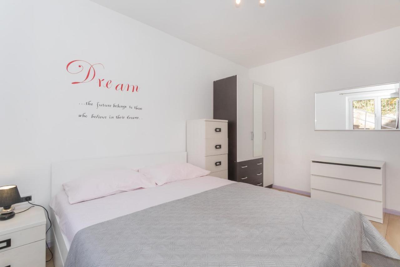 Villa City Center Šibenik Esterno foto